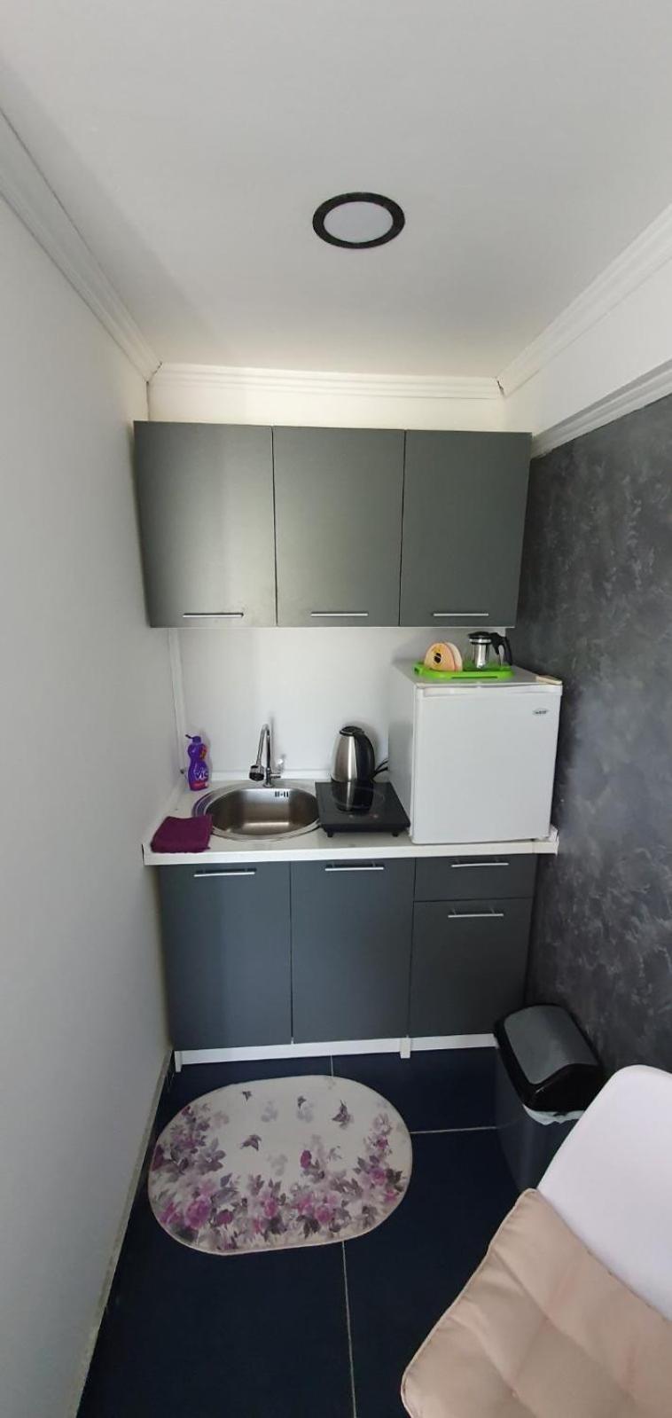 Cozzy Apartment Near The Aiport Podgorica Mitrovica Kültér fotó