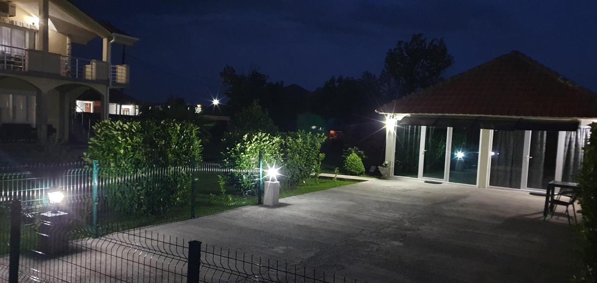 Cozzy Apartment Near The Aiport Podgorica Mitrovica Kültér fotó
